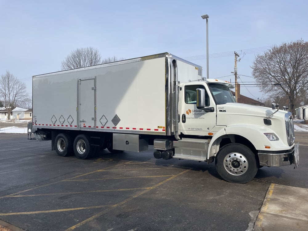 dry_freight_van_univar_specialty_curbside_door-1